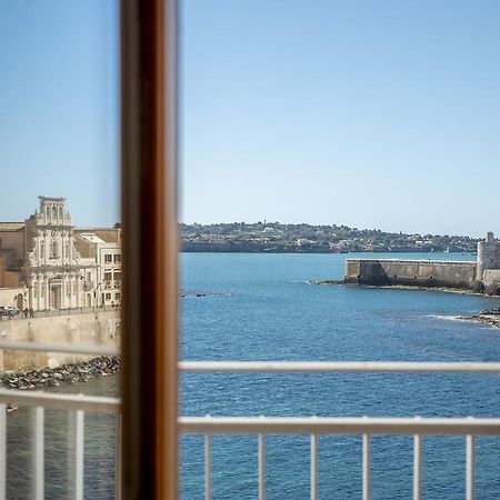Ortigia Seafront Apartment By Wonderful Italy Syracuse Ngoại thất bức ảnh